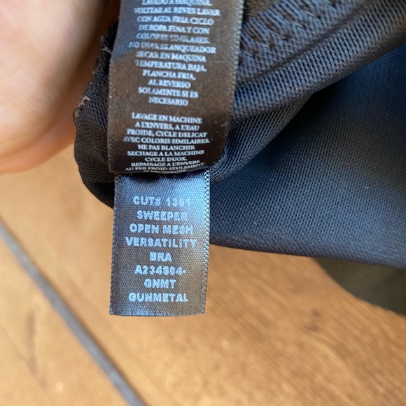 KORAL Sports Bra & Capri Leggings Set Gunmetal Lustrous Liquid Sheen Small - Picture 11 of 14